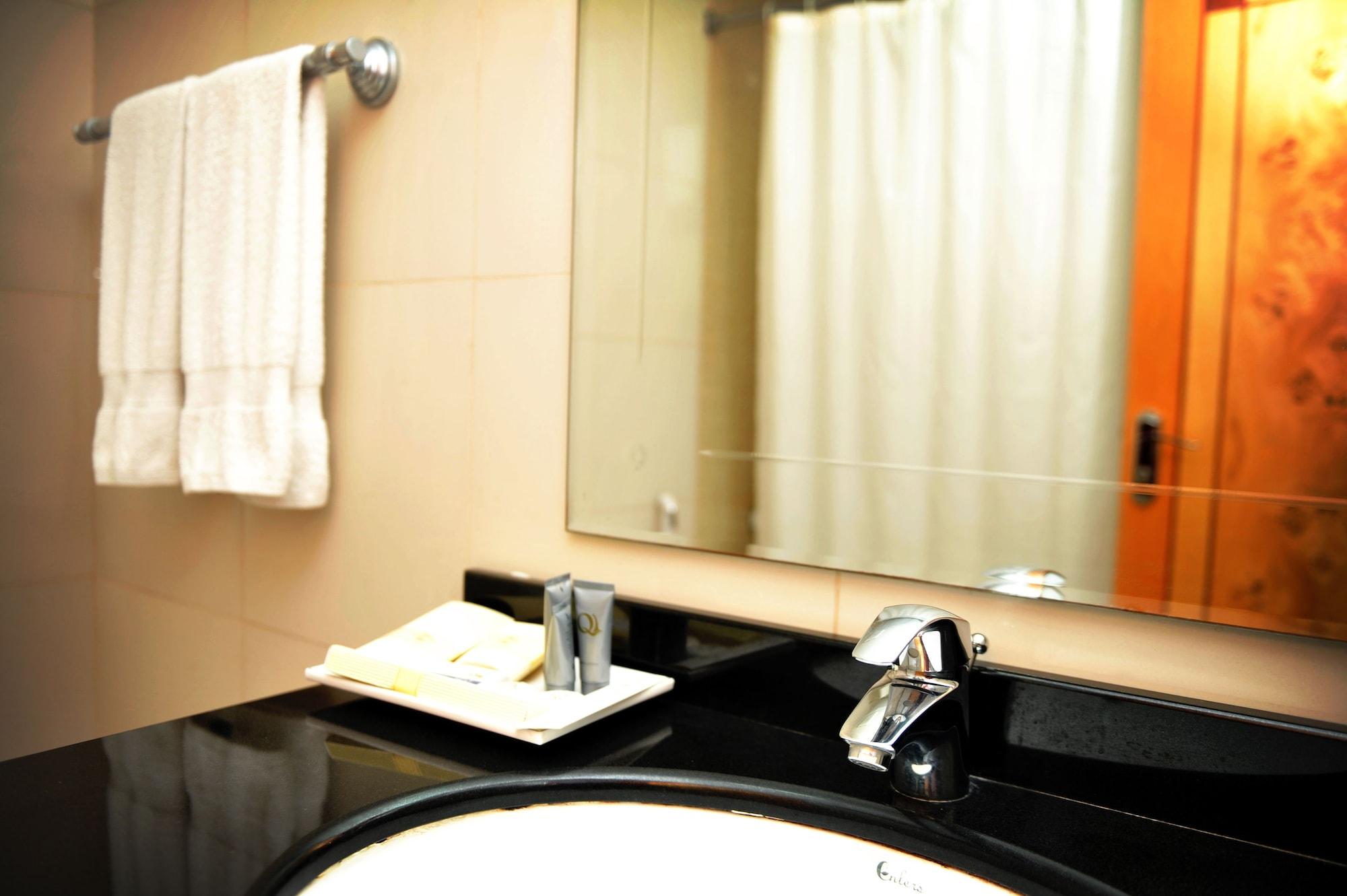 Marco Polo Hotel Manama Eksteriør billede