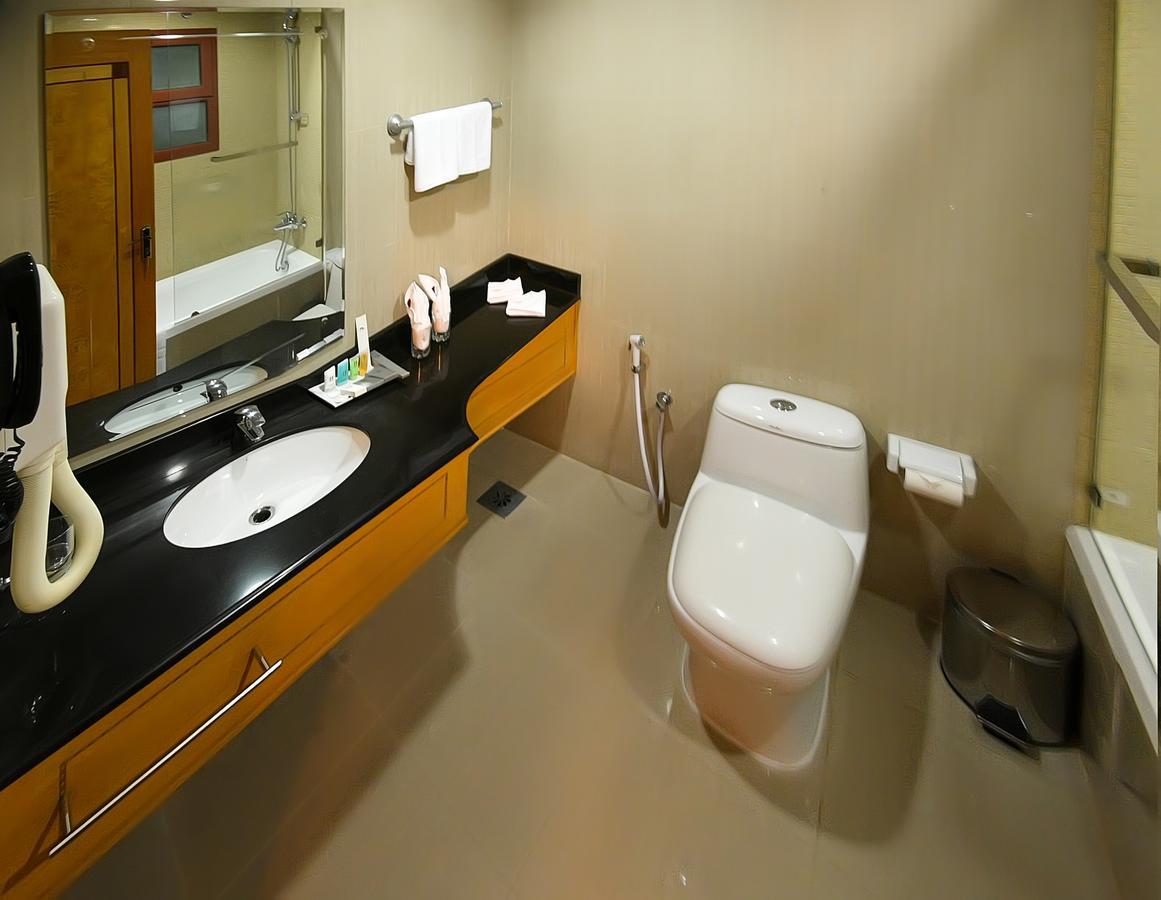 Marco Polo Hotel Manama Eksteriør billede